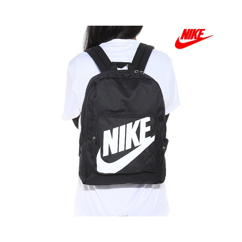 ナイキクラシックバックパック Y