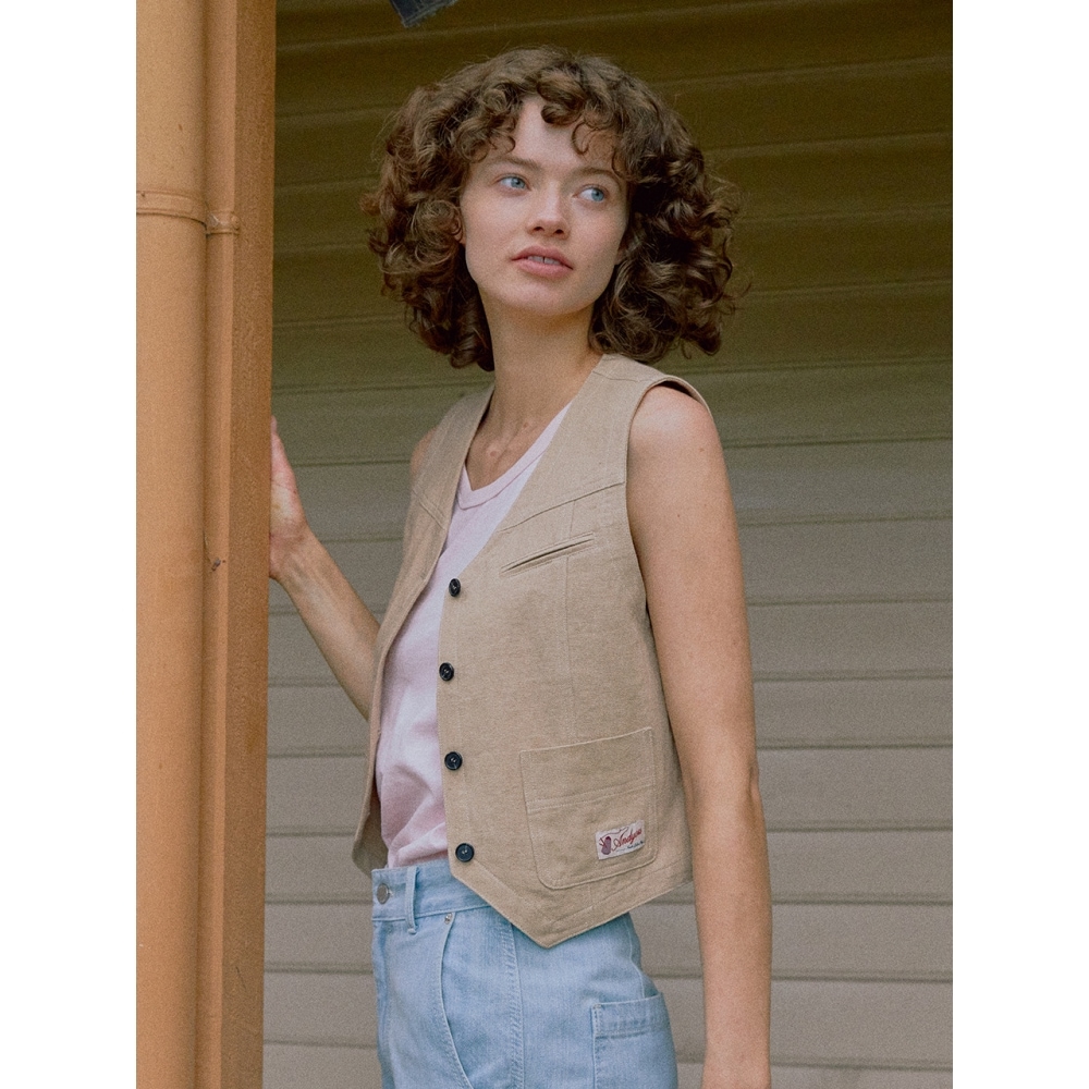 AND OU ケアンズ Vネックベスト (ベージュブラウン)