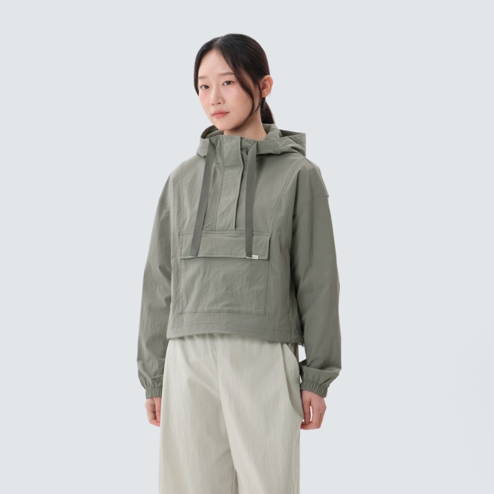 スノーピークアパレルルートウィメンズクロップアノラックライトカーキ (S25MWRAN67)