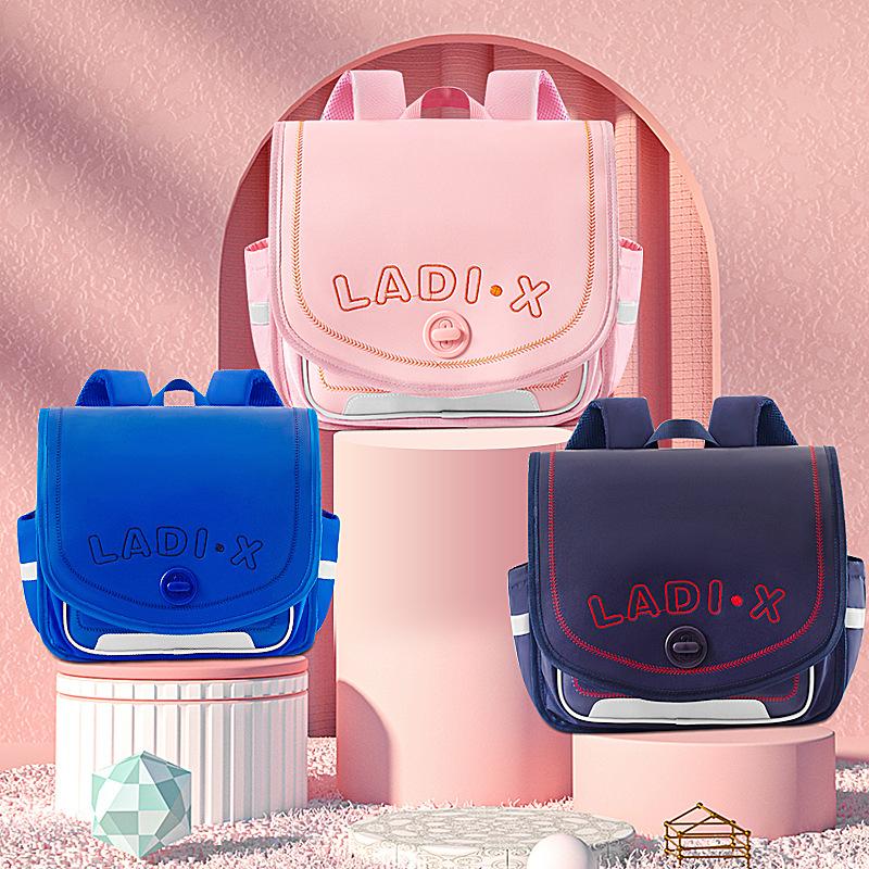 キッズ リュック ナイロンアウトドア リュックバックパック男の子 女の子 軽量 小学生 チェック柄 カジュアル おしゃれ 入園 入学 通学 遠足