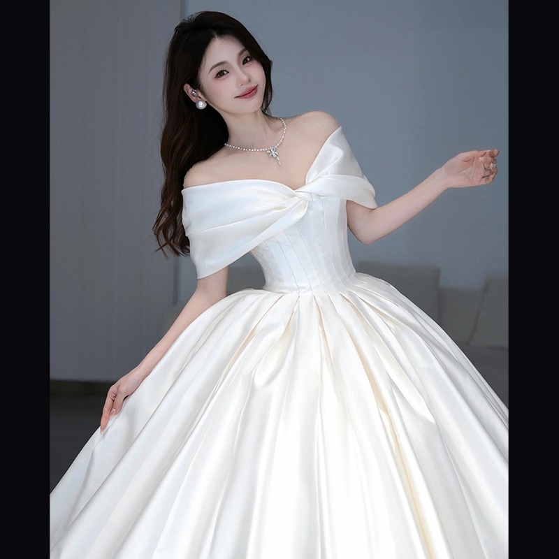 白ワンショルダーサテンライトウェディングドレス2025新婦レトロシン小ビッグテール主糸 14,650円