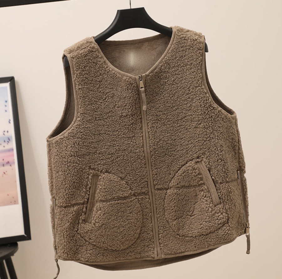 トップス デート ベスト モコモコ ふわふわ 可愛い きれいめ 上品 おしゃれ かっこいい 可愛い ラブリー キュート ガーリー クール モード系 セクシー エレガント 存在感 フォーマル