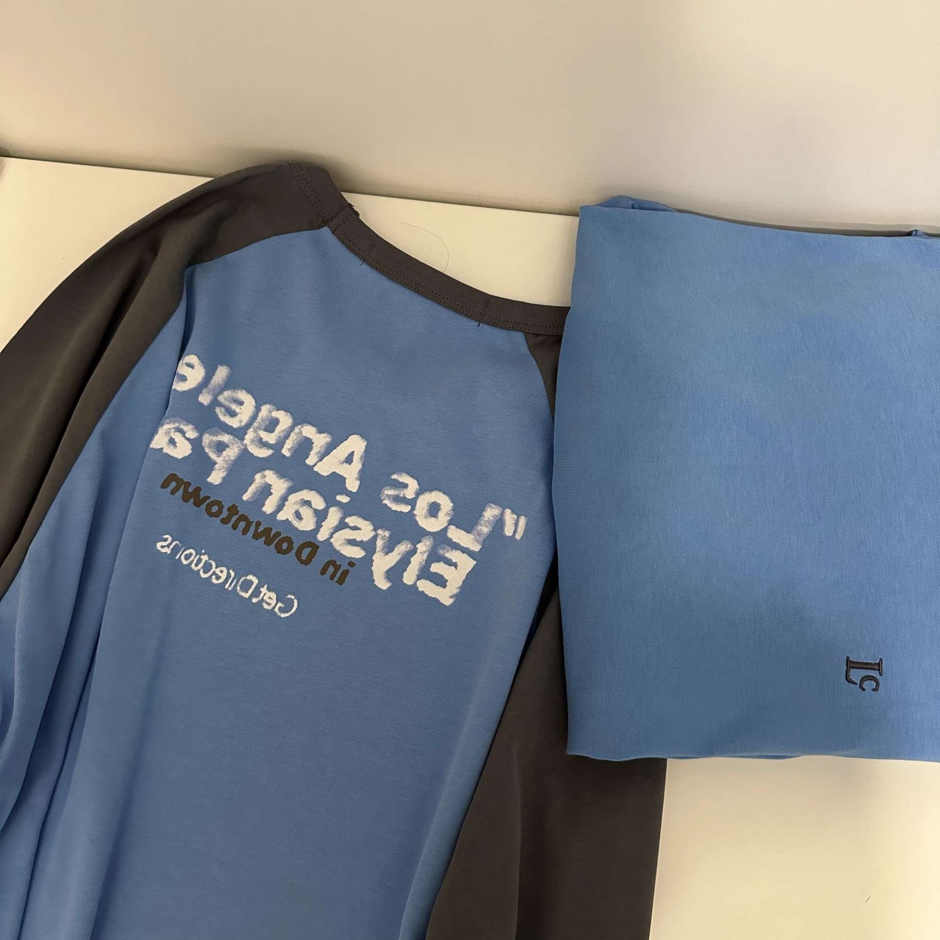 韓国 初秋 リラックスフィット カラーブロック アルファベットプリント ラグランスリーブ ロングスリーブ T シャツ レディース 6,328円