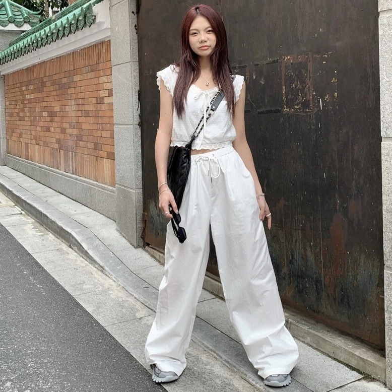 セットアップ ブラウス パンツ レディース ノースリーブ 前開き へそ出し ワイド ウエストゴム 紐 レース リボン カジュアル シンプル かわいい 着回し おしゃれ 普段使い お出かけ 白 S M