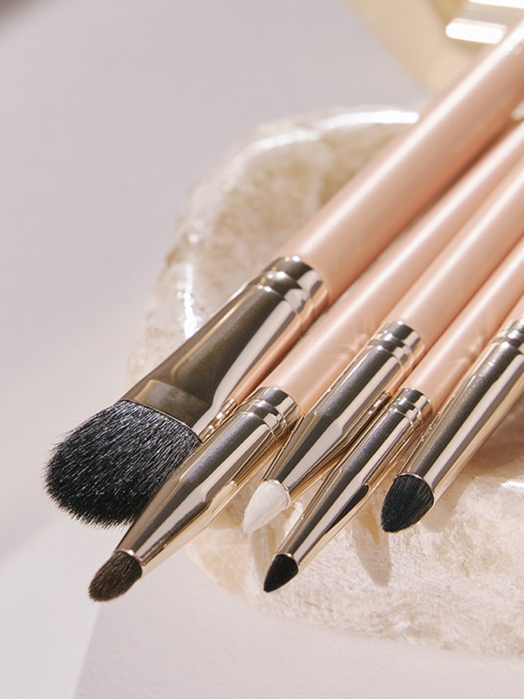 artís Elite Oval 7 メイクブラシ ローズゴールド artís Elite Oval 7 メイクブラシ ローズゴールド 【公式通販】