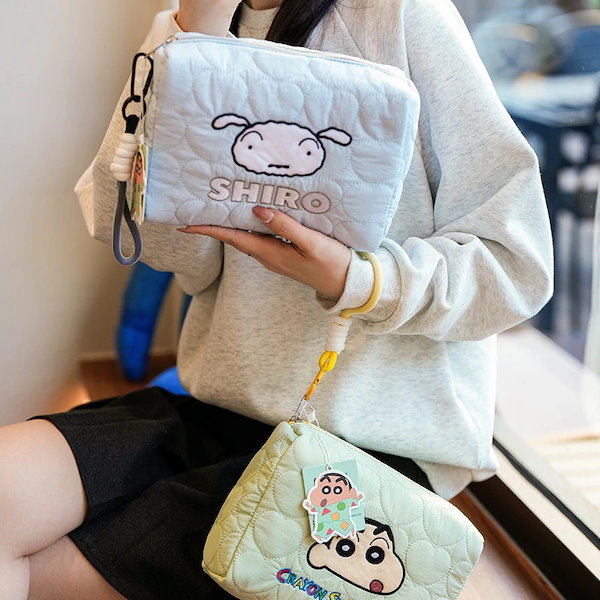 生成クレヨンスター メイクポーチ 内布もかわいいピンクドット Qoo10] 2025新作クレヨンしんちゃん 化粧ポー
