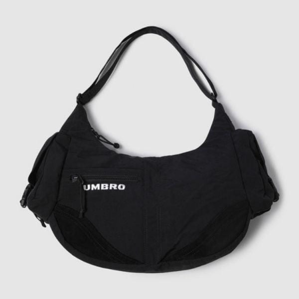 O ベルティ ショルダーバッグ ブラック UQ123CBG32BLK 930839