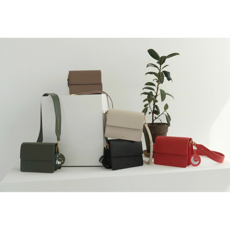 D.LAB / May bag - 5color月鏡贈呈 /ショルダーバッグ 8,217円