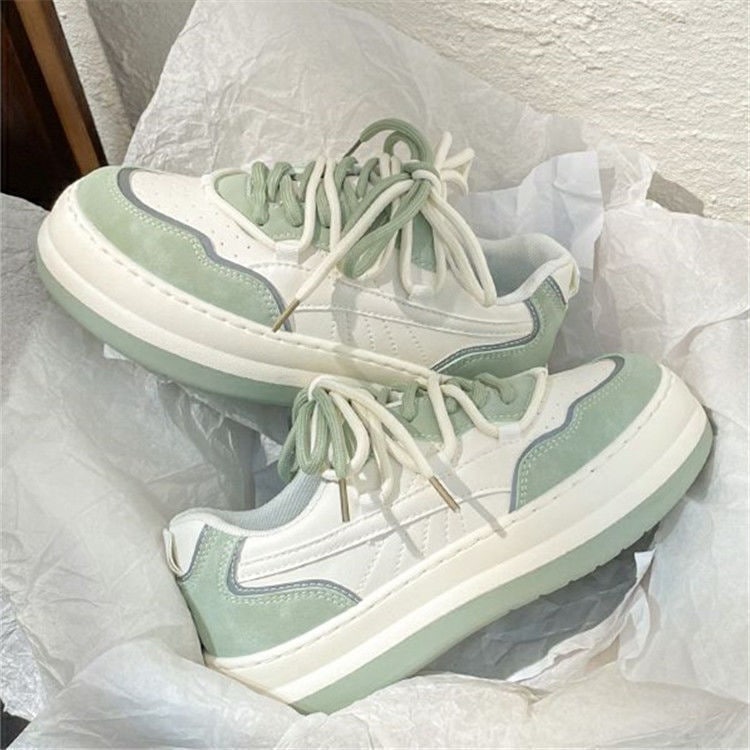 スニーカーカジュアルなスニーカーレースアップシューズカジュアルシューズファッション 韓国 厚底シューズ