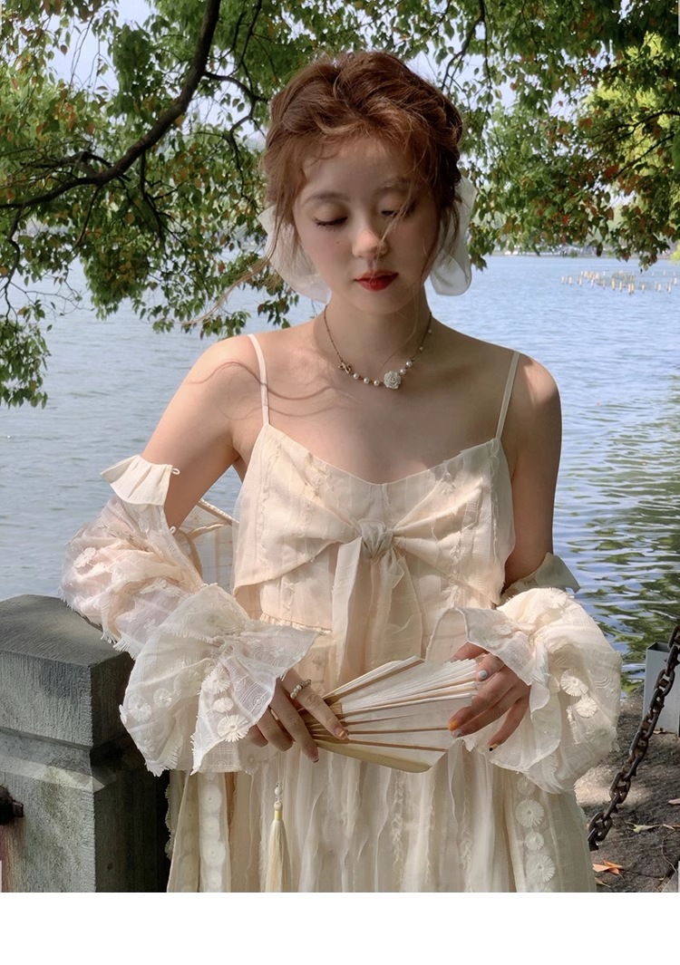 プラスサイズ 女性 プルオーバー V ネック ノースリーブ ちょう結び サスペンダー スカート ワンピース 膝下 袖なし ノースリーブ 襟なし かわいい 大人可愛い きれいめ シンプル カジュアル