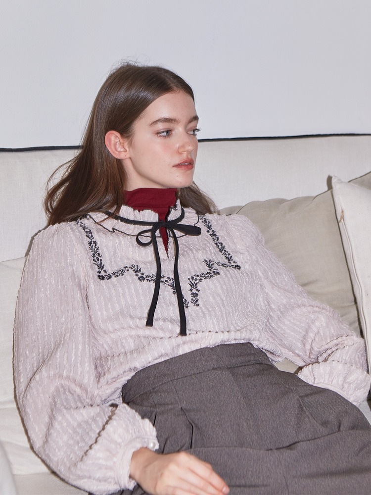 FW 22 Flower Embroidered Ribbon Blouse