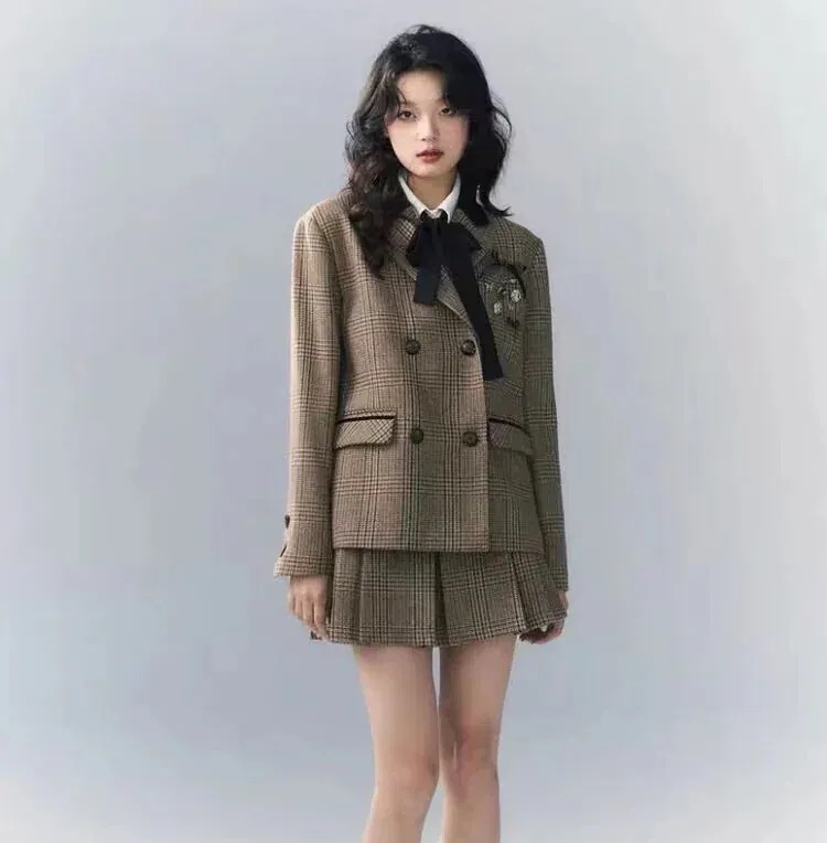 卒業式 女子 スーツ 小学校 ホワイト グレー 4点セット 卒服 女の子 お受験 プリーツスカート