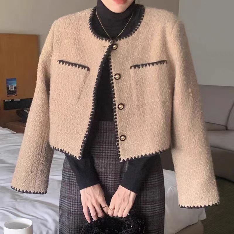韓国ののレトロな小さな香りのよいスタイルのラウンドネックシングルブレストコントラストカラー裾上げポケット多用途女性用長袖コート