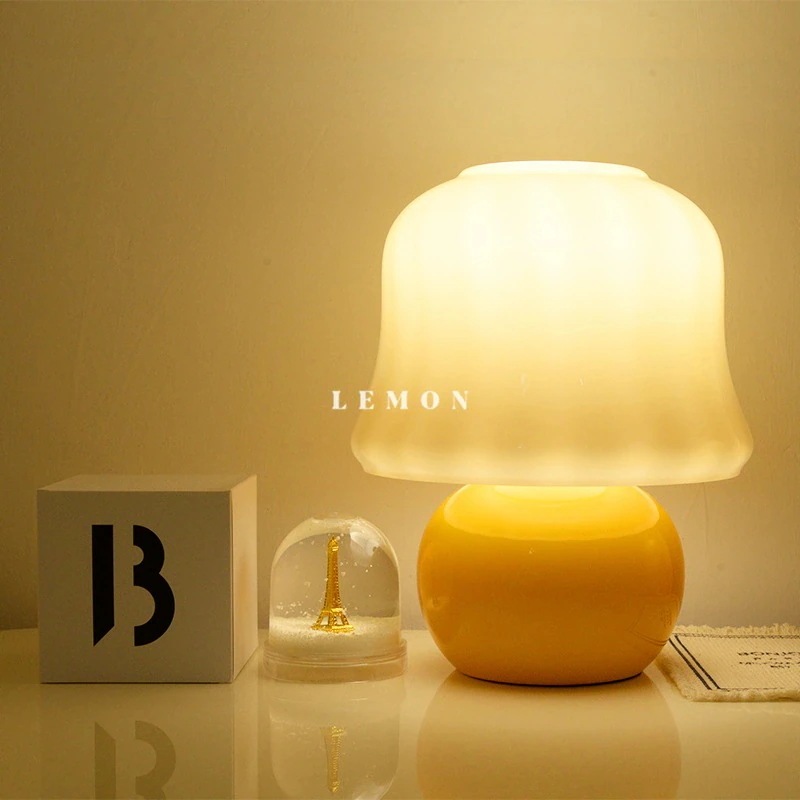 韓国インテリア クリームのテーブルランプ きのこランプ ルームライト 照明 韓国雑貨