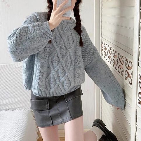 レディース トップス セーター 普通丈 長袖 袖あり ラウンドネック 襟なし 編み込み 厚手 かわいい 大人可愛い シンプル カジュアル おしゃれ レトロ ラフ ルーズ ナチュラル 柄 秋 冬