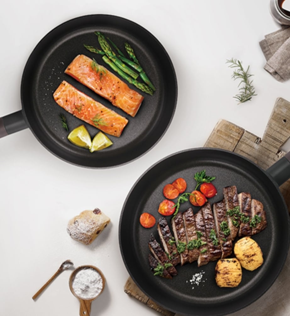 韓国産 ゆったりとした 深さと 底鋳物 IH対応 強力な ノンスティック コーティング フライパン 24cm 28cm