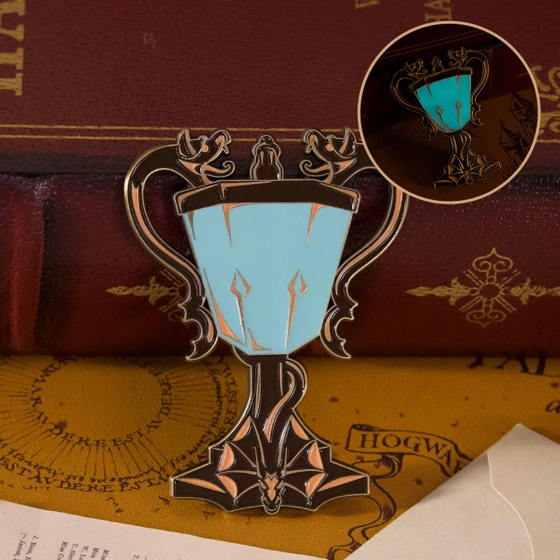 ハリーポッターアカデミーカップ蓄光冷蔵庫マグネット立体磁石金属磁気トライウィザードトーナメントme