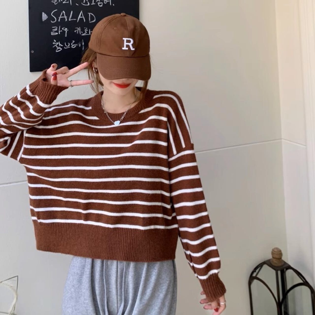 2024秋冬トップス カーディガン ニット セーター ラウンドネック メロウ襟 ボタン ハート 長袖 ボーダー柄 春 黒 赤 韓国ファッション レディース おしゃれ かわいい カジュアル お