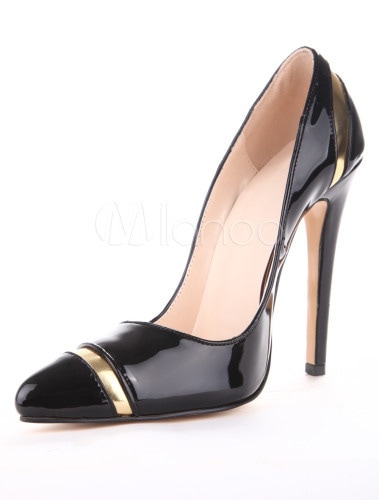 フェイクレザーチャーミング先のとがったつま先の靴