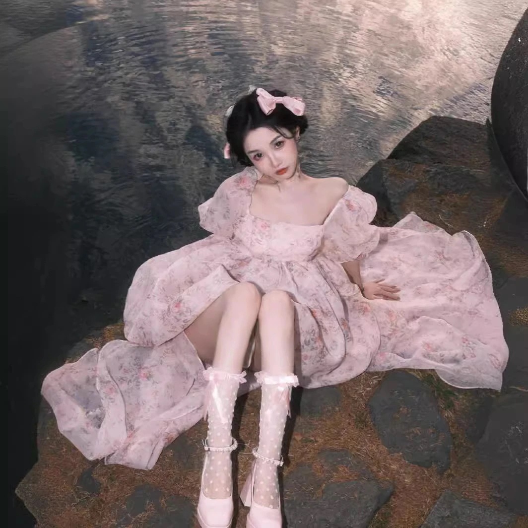 翌日出荷 花が逃げているお姫様ドレス夏の新モデルウエスト痩せて見える甘いバブル袖ふわふわスカート女性服ins