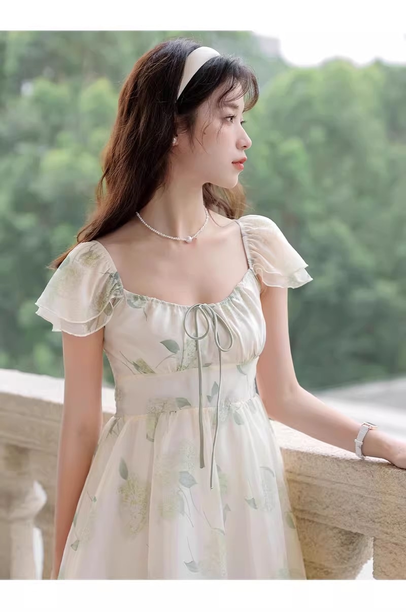 フランス ティーブレイク フライング スリーブ 花柄 ドレス 個性的 ワンピース ミニ ミニ丈 ショート ショート丈 袖あり 半袖 スクエアネック 襟なし かわいい 大人可愛い 大人 上品 おしゃれ