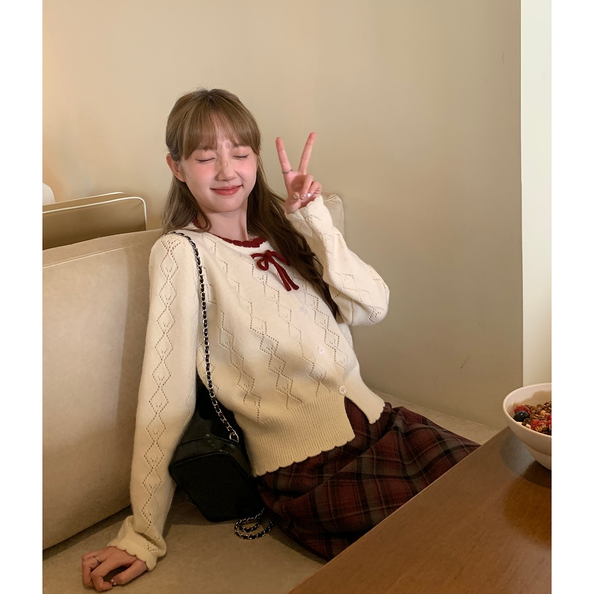 レトロ菱形セーターカーディガン2024秋の気質と優しいデザインの女性用トップス