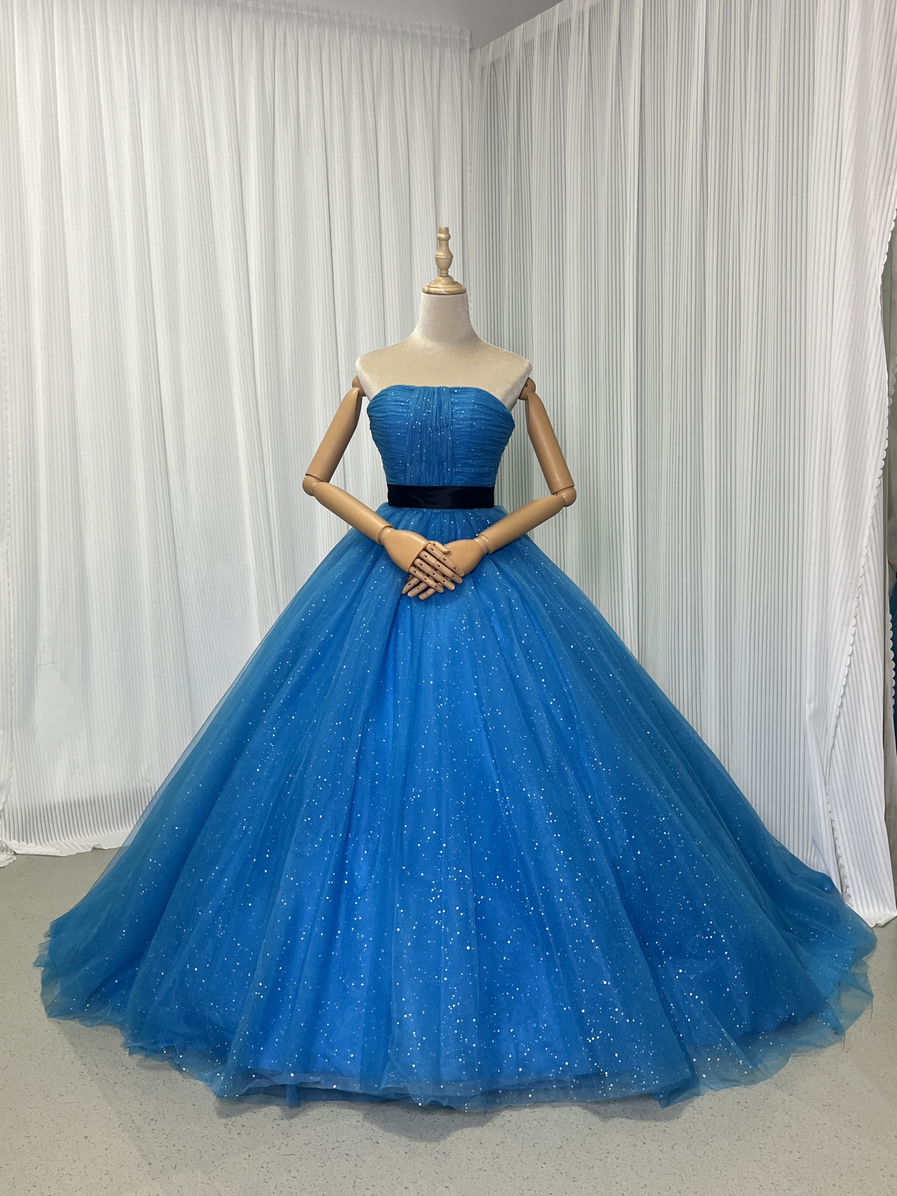 ジュエルブルー カラードレス キラキラチュール ベアトップ サッシュベルト 披露宴 前撮り