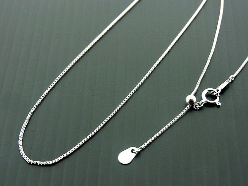 K18ホワイトゴールド　0.7ミリベネチアンチェーン　45センチ　スライド式アジャスター 後払い不可