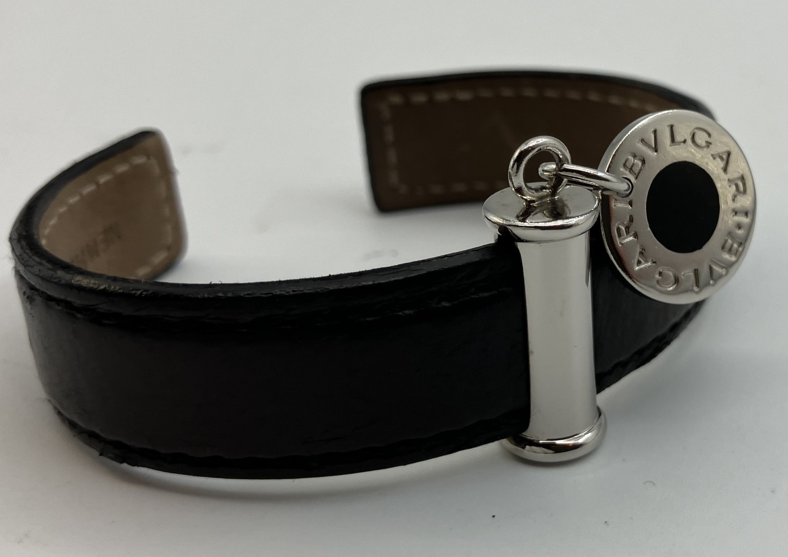 ブレスレット・バングル　腕周り１８ｃｍ　ブラック＆シルバー 7,800円