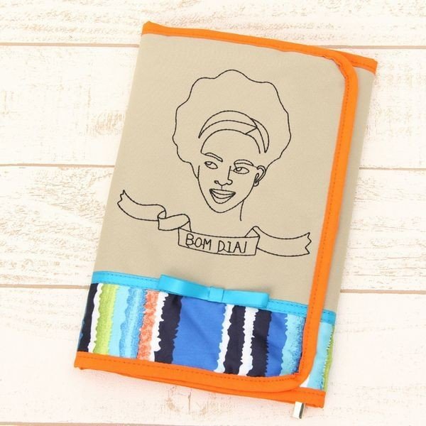 パスケース 定期入れ ファッション小物 レディースファッション Face 刺繍 吊りポケット おしゃ