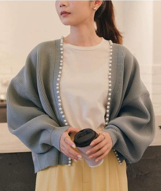 トップス カーディガン 白トップス ショート丈 袖あり 長袖 ボリューム袖 ドロップショルダー パール 襟なし ワイド 前開き リブニット ニット 大人可愛い シンプル カジュアル おしゃれ お洒落