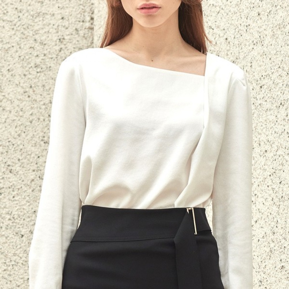 (リアーナニューヨーク) ユニークなスクエアネックブラウス RQCWBL050