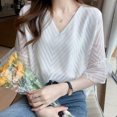 トップス カットソー 袖あり 五分袖 フレアスリーブ Vネック 編み込み かわいい 大人可愛い きれいめ シンプル カジュアル 大人 上品 おしゃれ お洒落 大人女子 こなれ感 とろみ感 柄 春 夏