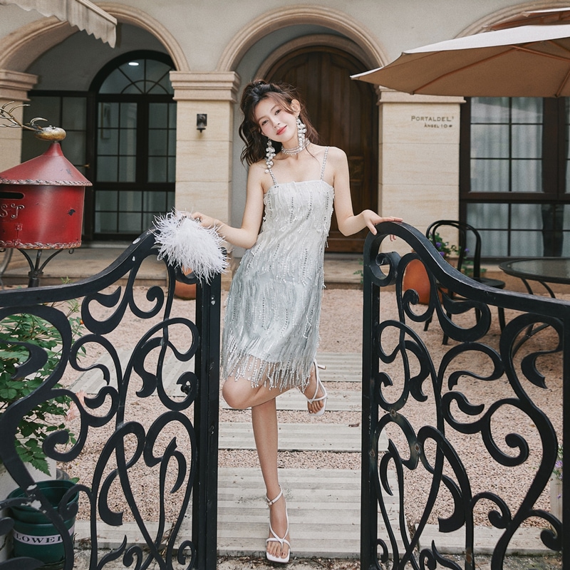 レディース ドレス ドレス ミニ ショート 膝上 袖なし タイト スリム 細身 ストレート 刺繍 スパンコール タッセル かわいい 大人可愛い 上品 エキゾチック エレガント 主役級 存在感 ラブリー