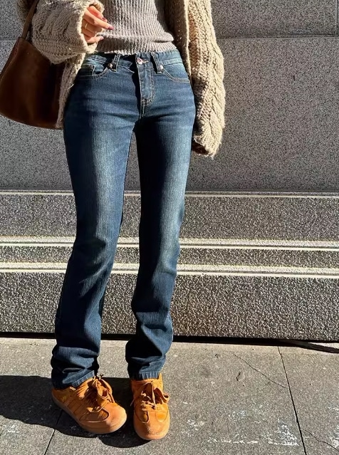 レディース パンツ ボトムス デニムパンツ ロング ストレート デニム ストレッチ 伸縮性 シンプル カジュアル ラフ 無地 オールシーズン 学生 学校 通学 お出かけ アウトドア 旅行 休日 6,604円