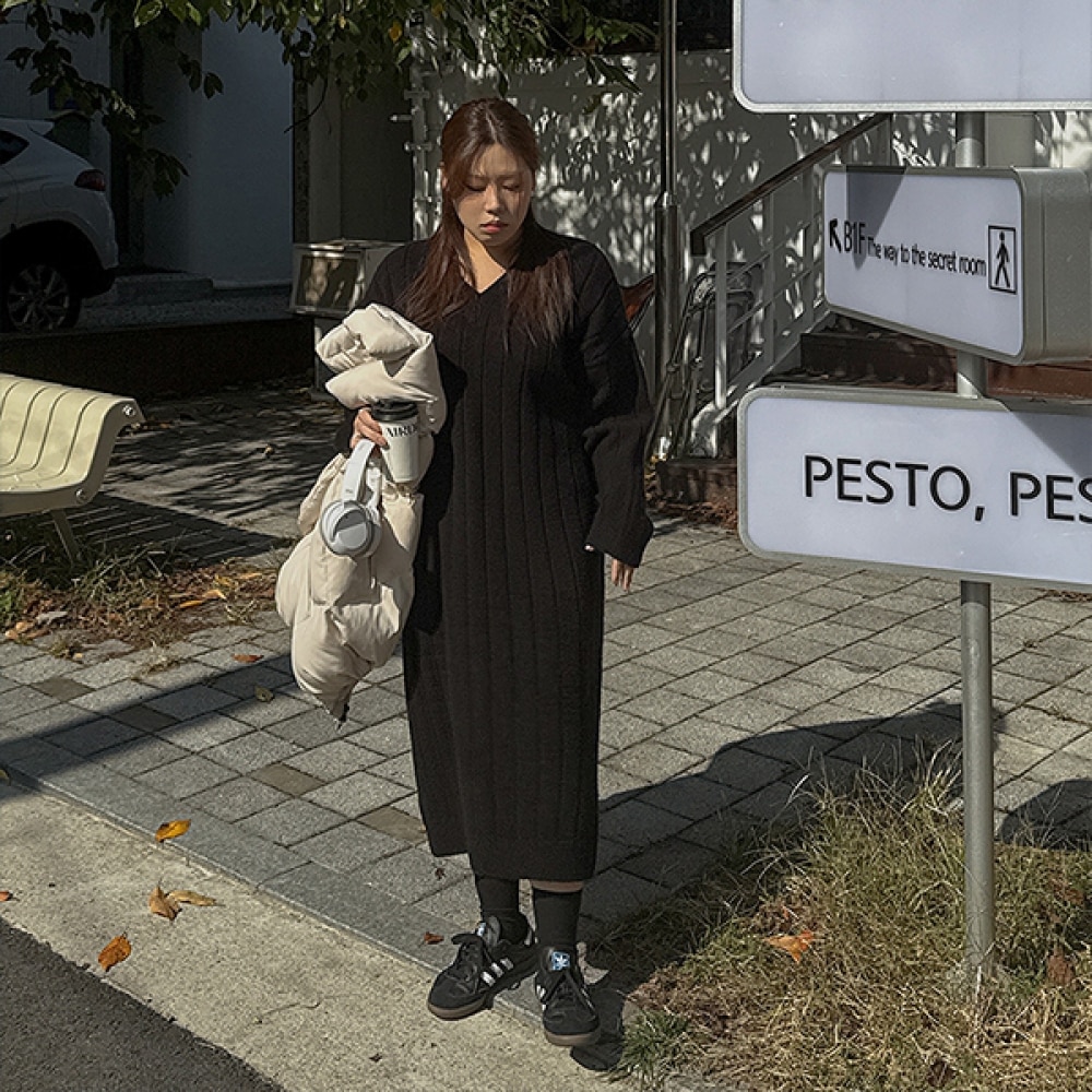 (JSTYLEのイーブレット) イーブレットマーシー Vネック丈ニットワンピース JSTYLE