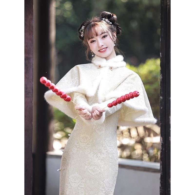 旧式の改良チャイナドレス2025年秋冬の若い女性の冬のフリースの厚手の新年の冬のための暖かいスーツ 母の日 母の日-0008780