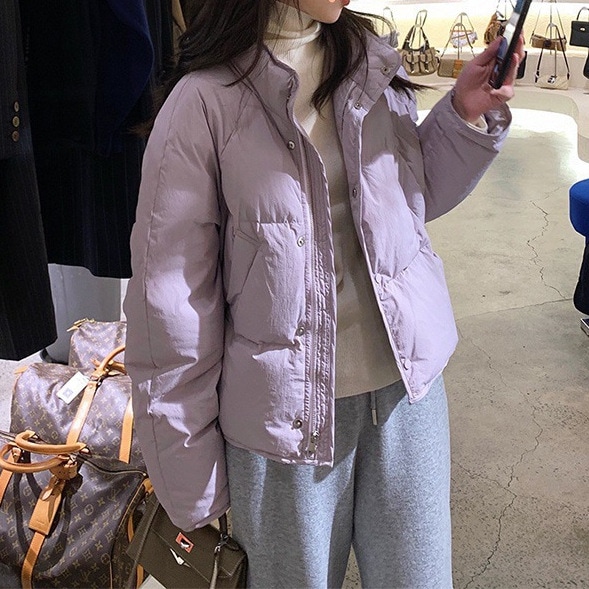 女性用パープルスタンドカラー多用途ショートコットンコート2024新しいスモールスタイルブレッドコート女性用タロパープル冬コート