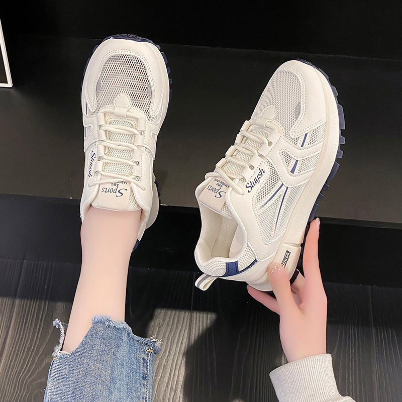 秋の女性用フォレストガンプの小さな靴で足元を見せましょう新しい韓国風の通気性メッシュスポーツシューズ滑り止めソフトソールファッショナブルで万能な白い靴です