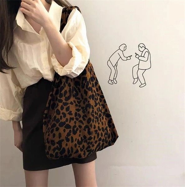 品質は本当に素晴らしいです ヒョウ柄 コーデュロイ ショルダーバッグ スニーカー ハンドバッグ