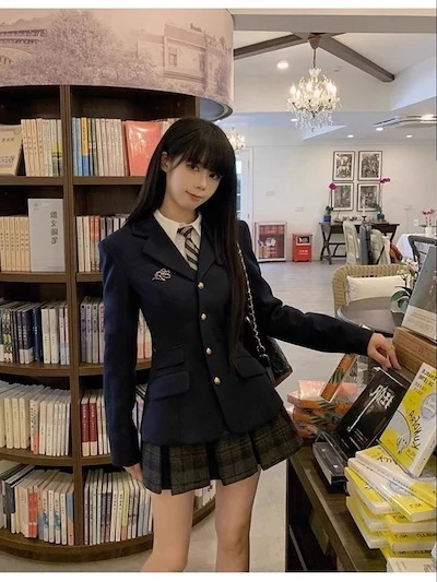jk 制服 学院 ジャケット 秋冬ウエスト　スーツジャケット プリーツスカート卒業式 女子 スーツ 小学校 ホワイト グレー 4点セット 卒服 女の子 お受験 プリーツスカート