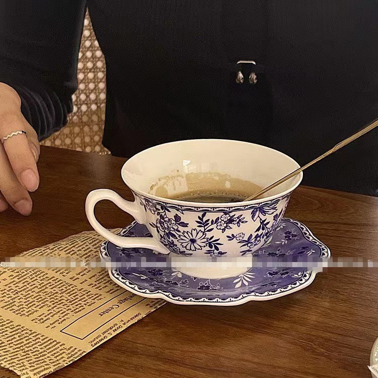 INSスタイル コーヒーカップ 皿 宮廷風 レトロ 花くず 陶磁器 午後ティーカップ皿 ラテカップ カプチーノ フラワーカップ