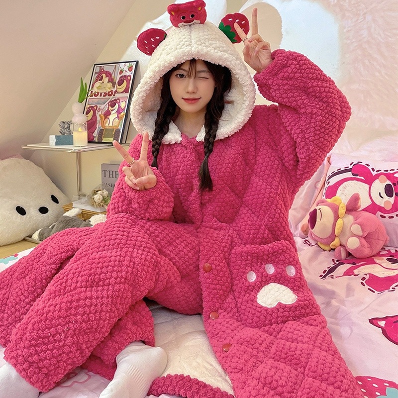 パジャマの女性は冬に厚いベルベットの三層に綿を挟んで保温して寝ている服の女性の長い冬のバスローブのフランネルの家庭服を着ている 7,526円