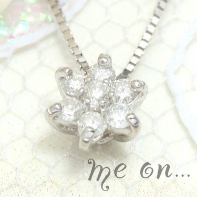 me on... 魔除けのお守りに六芒星のペンダント 18金 18K ホワイトゴールドセブン天然ダイヤモンドヘキサグラムネックレス