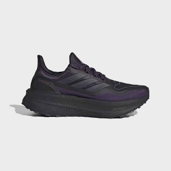 女性用快適なランニングシューズ JQ2955 ウルトラブースト 5 GTX