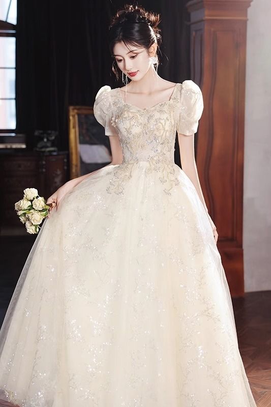 シャンパン色のタキシードのスカートの女性の法種の軽い豪華な成礼会の卒業の仙気の長いです