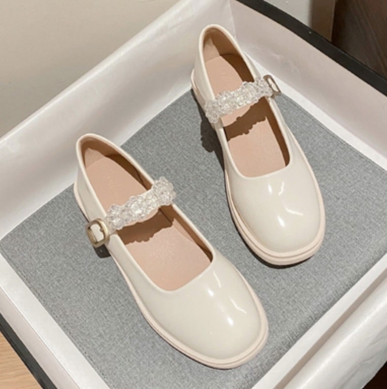 パンプス レディース 厚底 スクエアトゥ パール ビジュー かわいい 大人可愛い きれいめ シンプル 上品 フェミニン キュート おしゃれ 春 秋 冬 デート お出かけ パーティ モテ 韓国 白