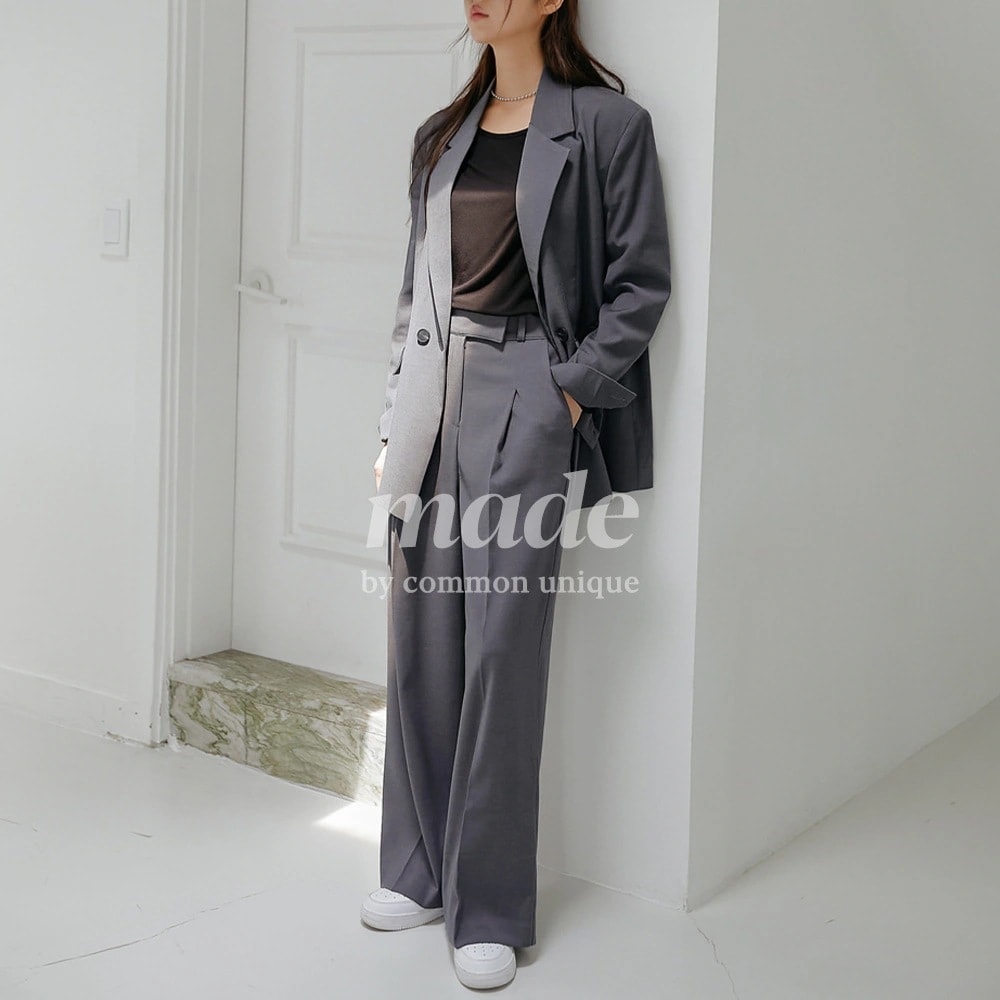 センタープレスワイドパンツWITH CELEBRITY _ Seorina