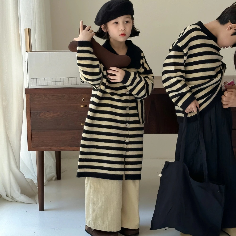 2024秋の新しい男の子女の子韓国版ストライプの衛衣スカート 子供の襟開きカジュアルゆったり兄妹服 10,988円