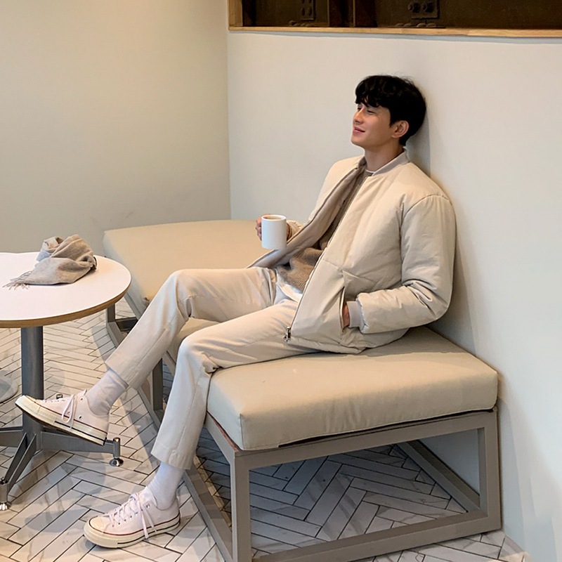 短い段落の綿のジャケットの男性の冬は綿のジャケットの息子の秋と冬のジャケットのスリムな綿の服のトレンドの韓国語バージョンを厚く